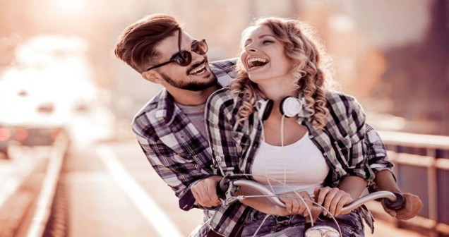 Terazi Kadını Yay Burcu Erkeği Uyumu